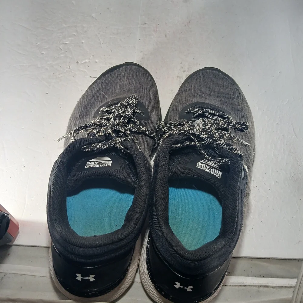 Under Armour Charged Escape 3 Size 8 Black Speckled Running Shoes 3023880-001